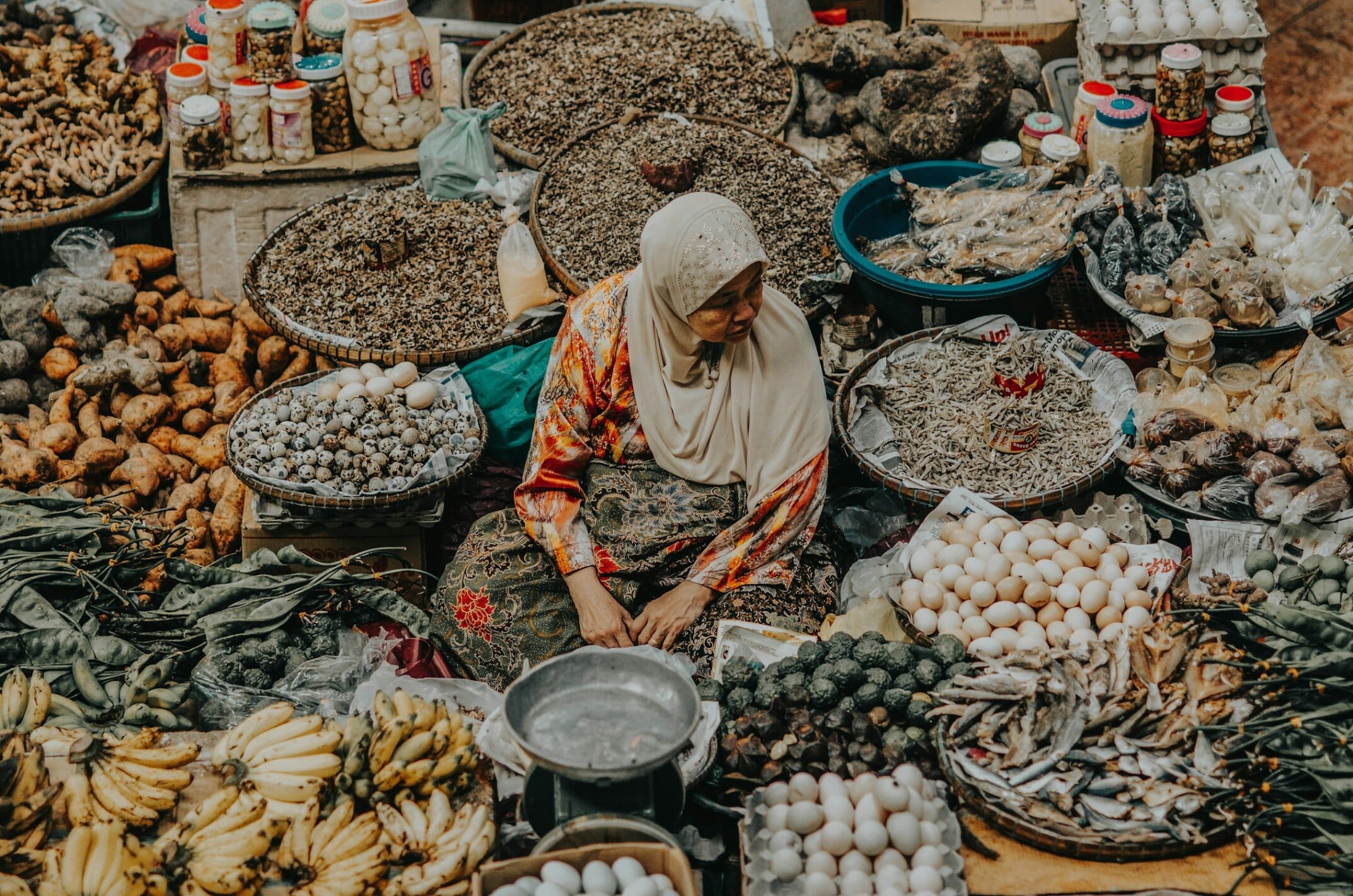 Photo by Firdaus Roslan - Kota bharu Market woman selling fruits at the market